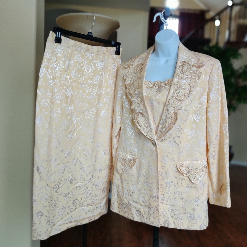 Stella Louise KB 2pc Embroidered Skirt Suit